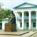 Памятник В.И.Далю в Луганске
