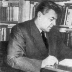 Иван Антонович Ефремов в своем рабочем кабинете