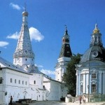 Больничные палаты (1635-1638 гг.) и Смоленская церковь (1745-1748 гг.)