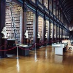 Зал библиотеки Тринити-колледжа в Дублине